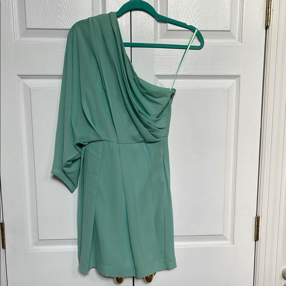 Diane von Furstenberg Elegant One-Shoulder Green Dress